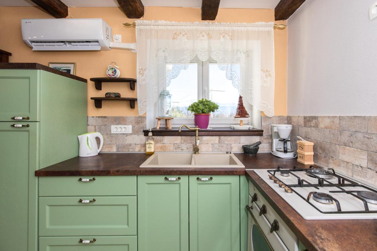 Apartman Lidija Risika Esterno foto