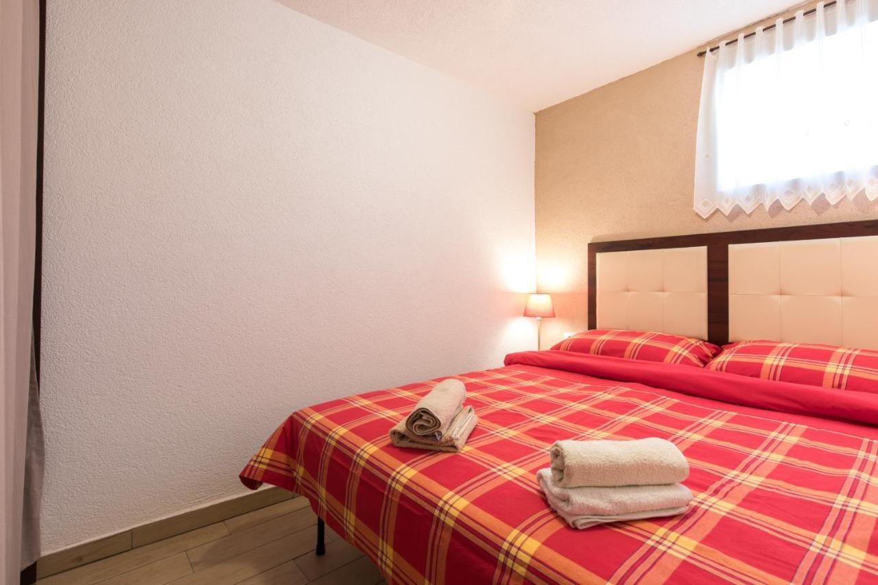Apartman Lidija Risika Esterno foto